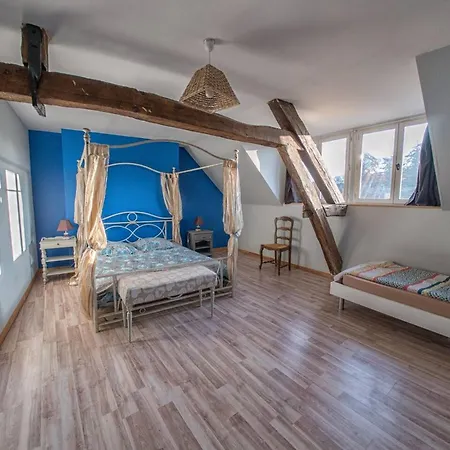 D'une Avec Terrasse Et Wifi A Sur Sarthe Апартаменты