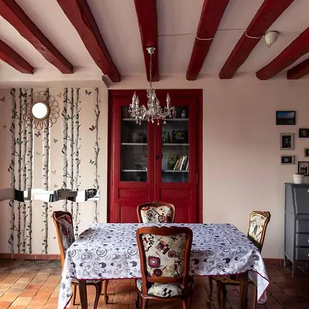 D'une Avec Terrasse Et Wifi A Sur Sarthe * Френе-сюр-Сарт