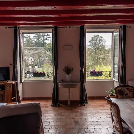 Апартаменты D'une Avec Terrasse Et Wifi A Sur Sarthe Френе-сюр-Сарт