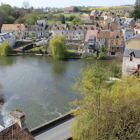 D'une Avec Terrasse Et Wifi A Sur Sarthe * Френе-сюр-Сарт